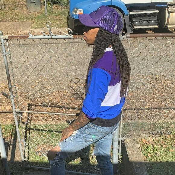 Featuring my work HAT SHIRT AND JEANS - Picture 2 of 5